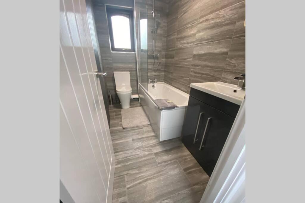 Newly Refurbished Beautiful Location 1 Bedroom Residential House Cramlington Esterno foto